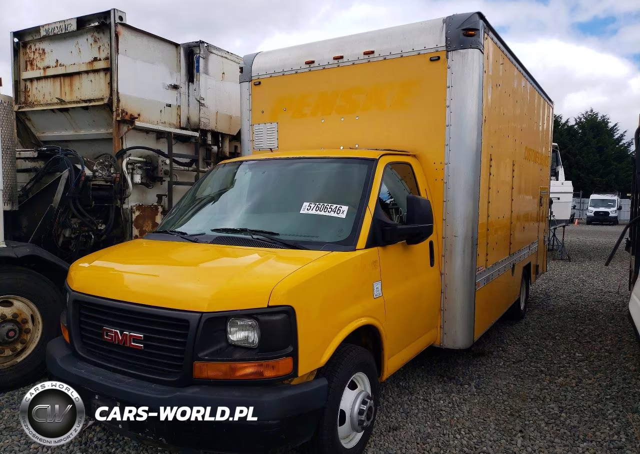 2014 GMC Savana Box Truck