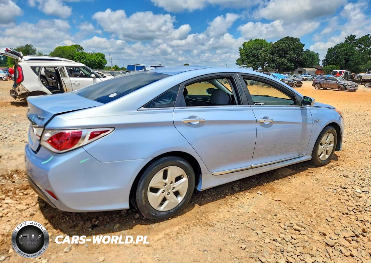 2011 Hyundai Sonata Hybrid VIN:KMHEC4A47BA012158 - 3