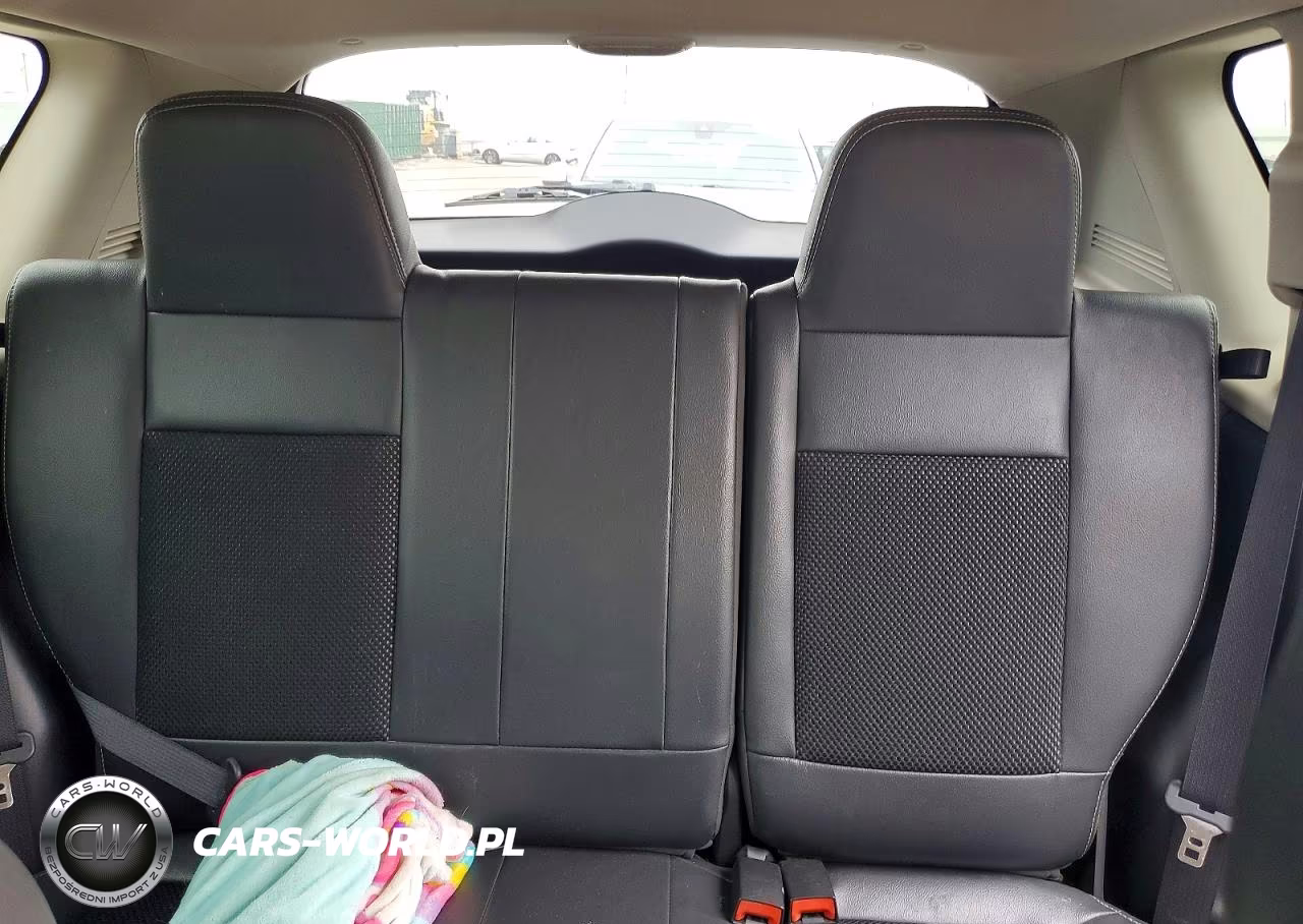 2016 Jeep Compass Latitude VIN:1C4NJCEA6GD665722 - 10