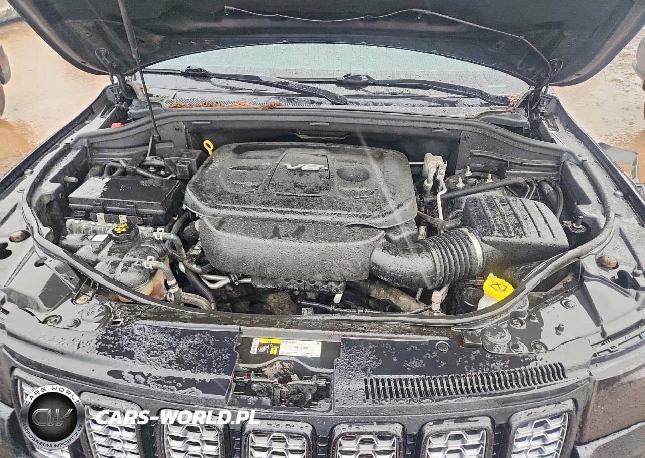 2018 Jeep Grand Cherokee Laredo VIN:1C4RJFAGXJC500248 - 11