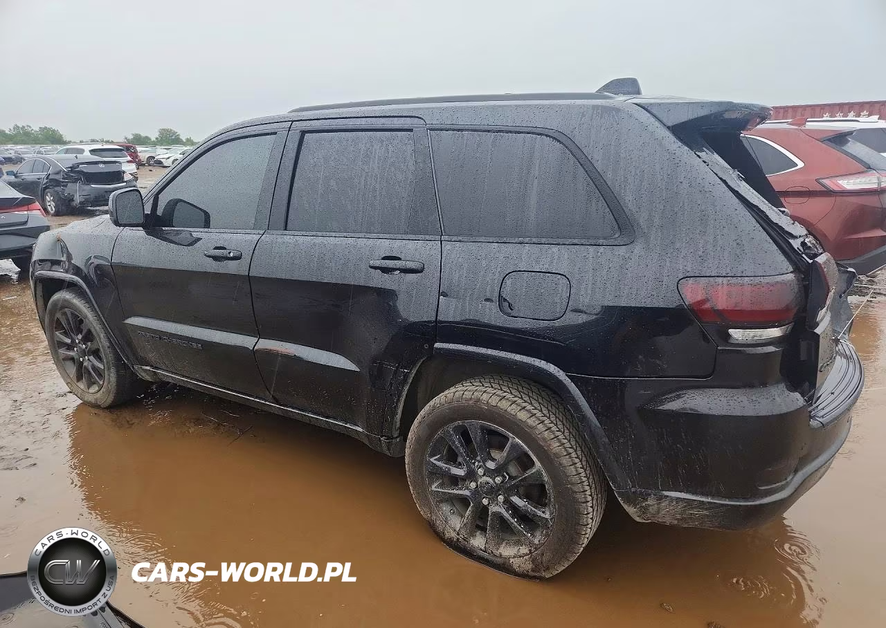 2018 Jeep Grand Cherokee Laredo VIN:1C4RJFAGXJC500248 - 2