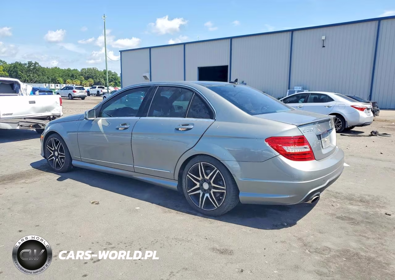 2013 Mercedes-Benz C 250 VIN:WDDGF4HB6DR296384 - 2