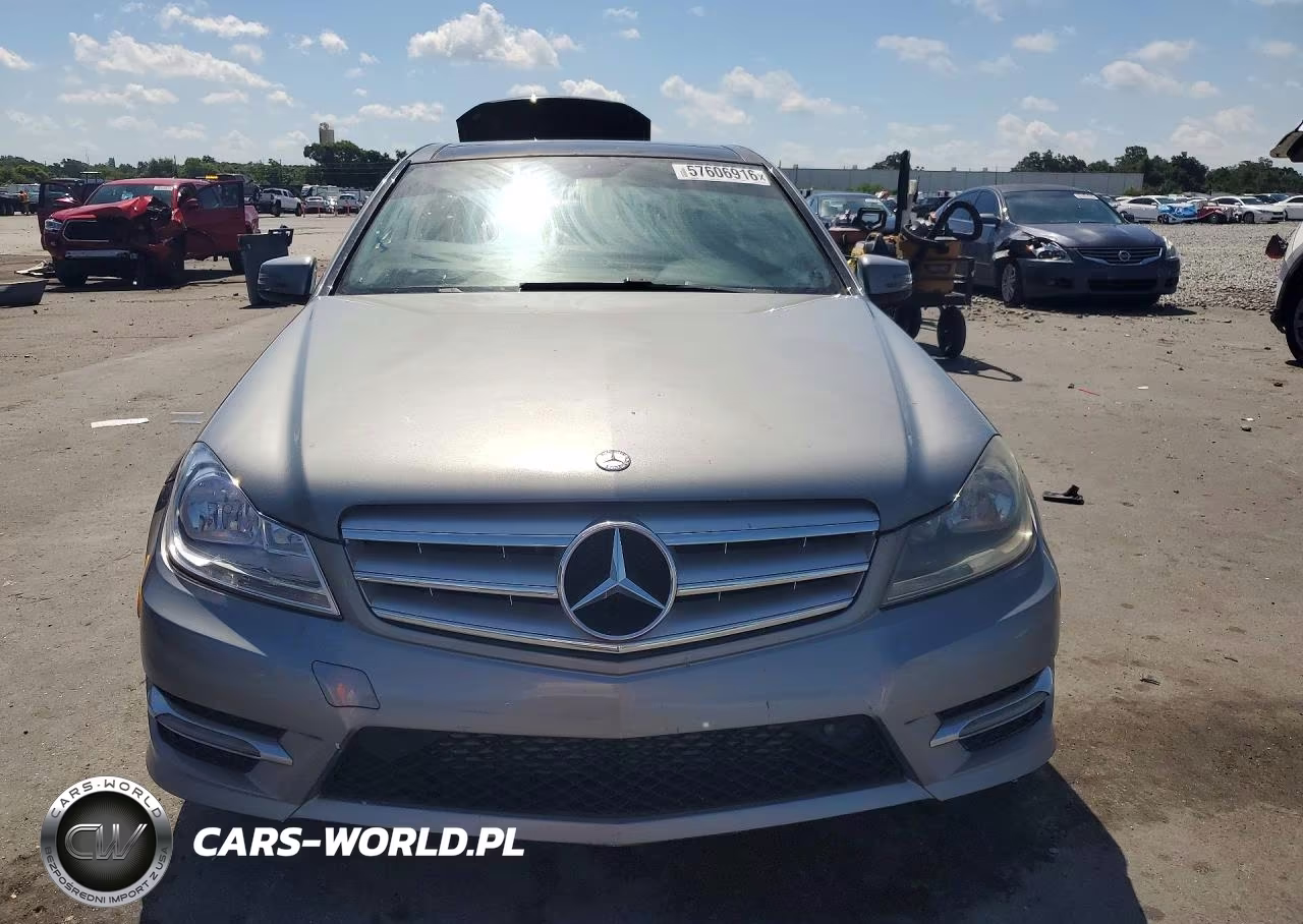 2013 Mercedes-Benz C 250 VIN:WDDGF4HB6DR296384 - 5