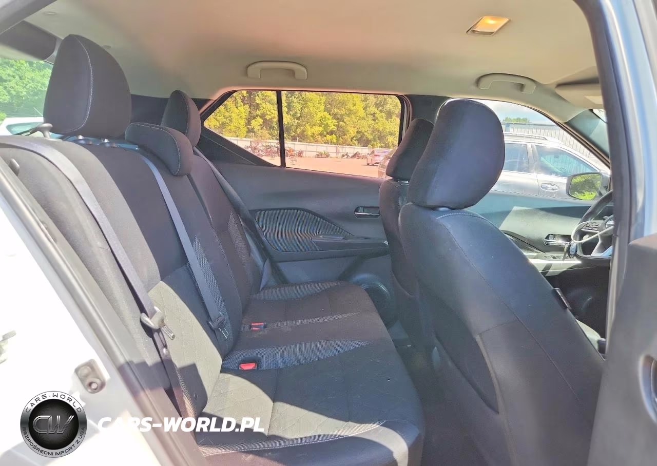 2018 Nissan Kicks Sv VIN:3N1CP5CU3JL527171 - 10