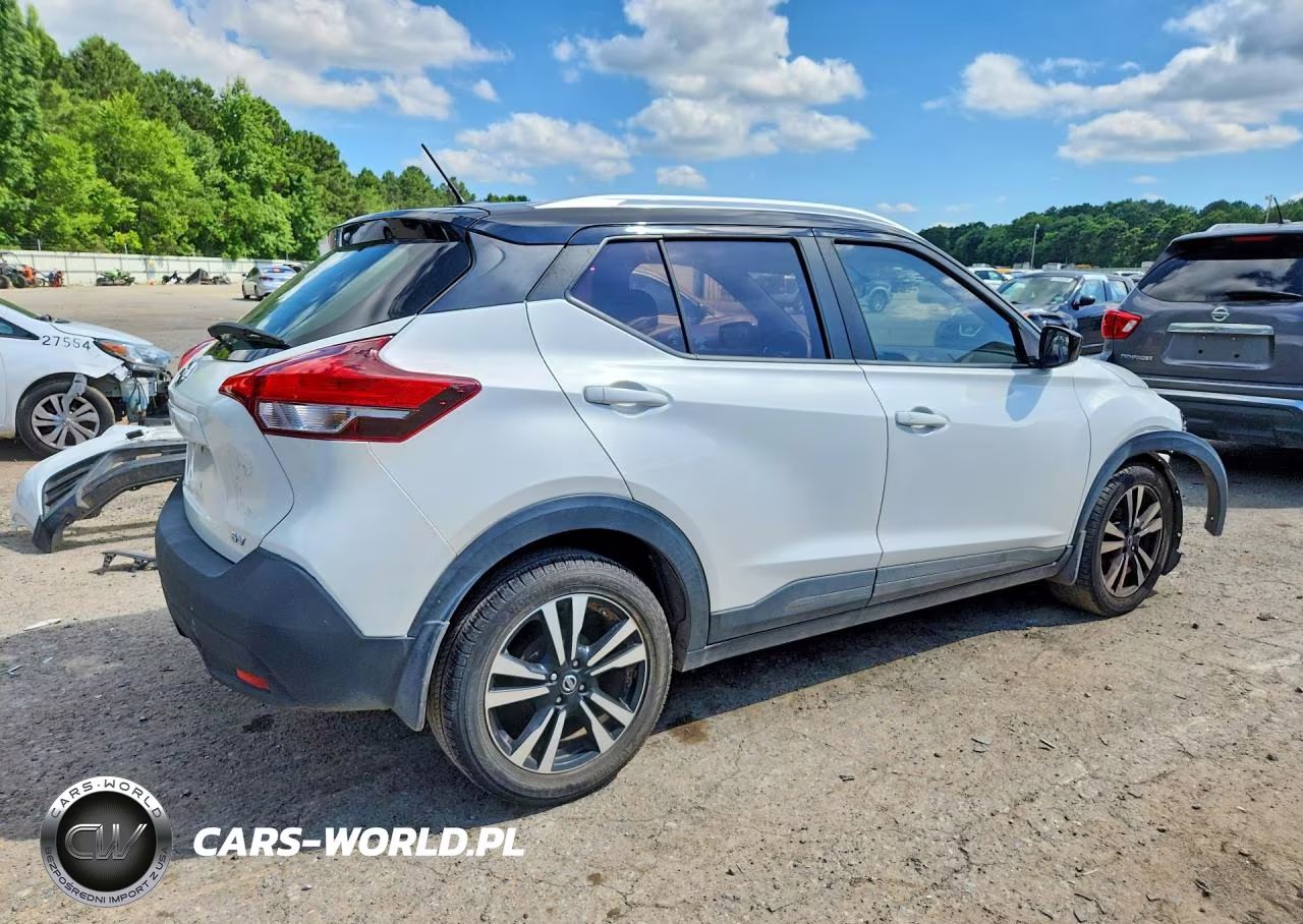 2018 Nissan Kicks Sv VIN:3N1CP5CU3JL527171 - 3