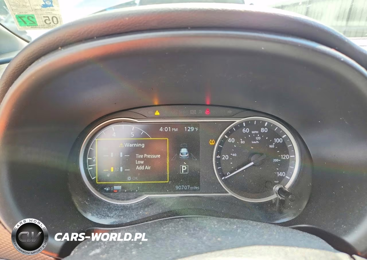 2018 Nissan Kicks Sv VIN:3N1CP5CU3JL527171 - 9