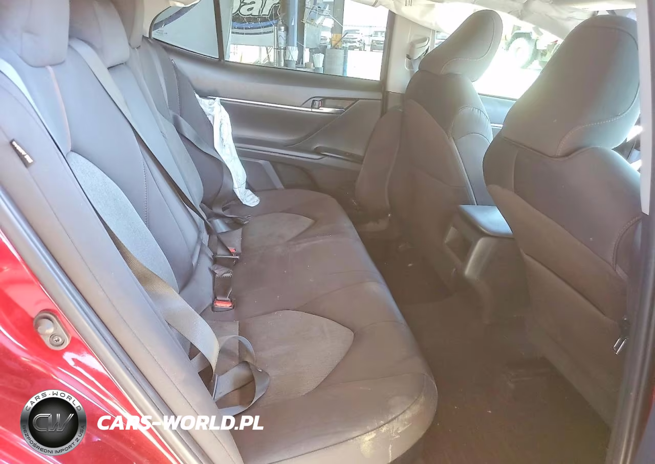 2020 Toyota Camry Le VIN:4T1E31AK5LU518908 - 10