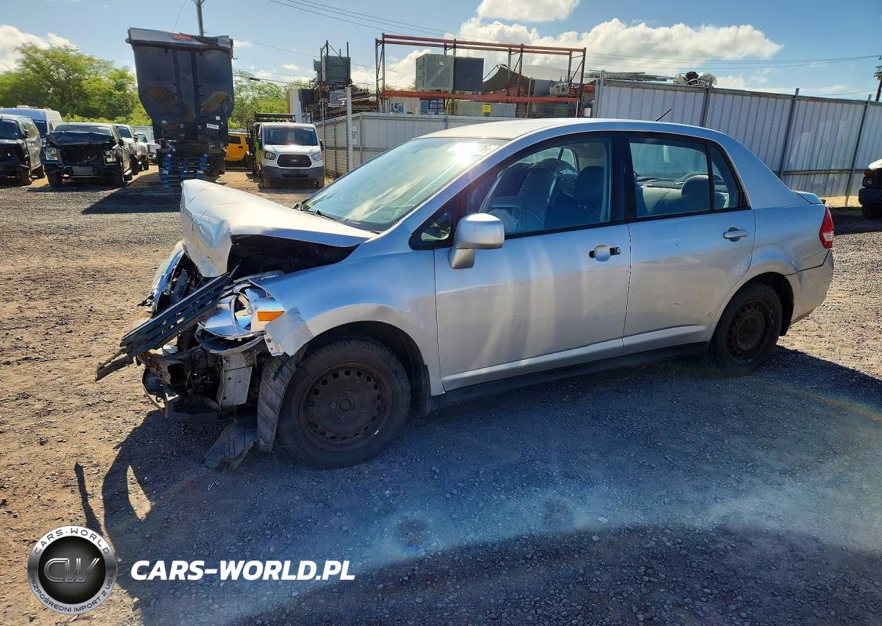 2010 Nissan Versa 1.8 S