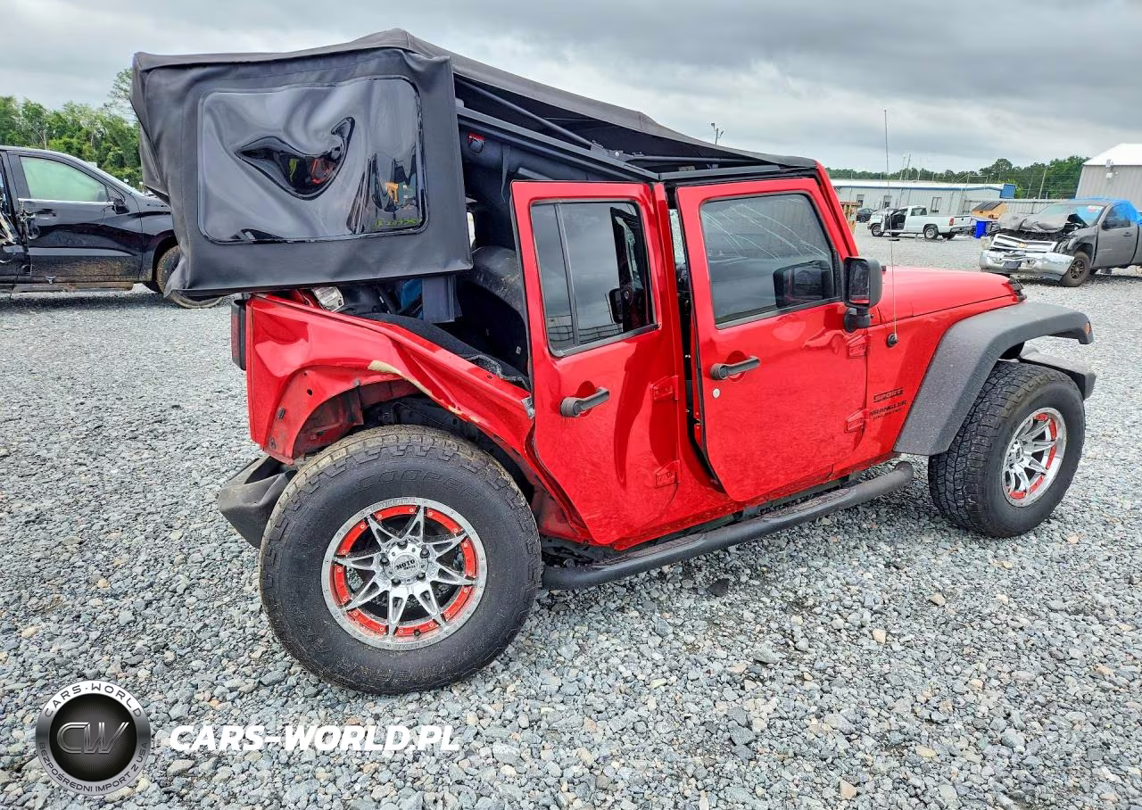 2015 Jeep Wrangler Unlimited Sport VIN:1C4BJWDG0FL565470 - 3