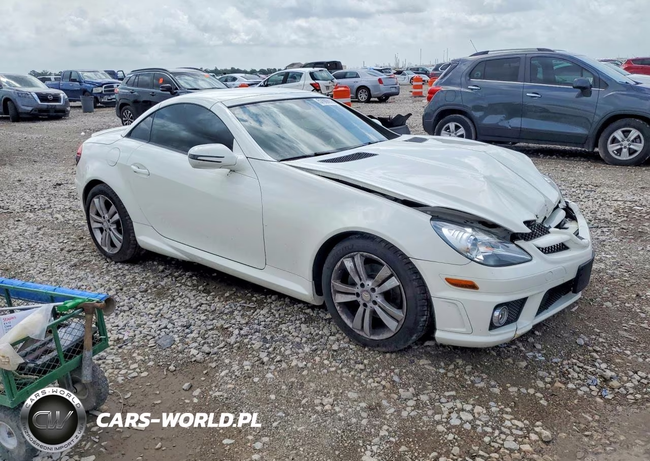 2011 Mercedes-Benz Slk 300 VIN:WDBWK5EA9BF239032 - 4