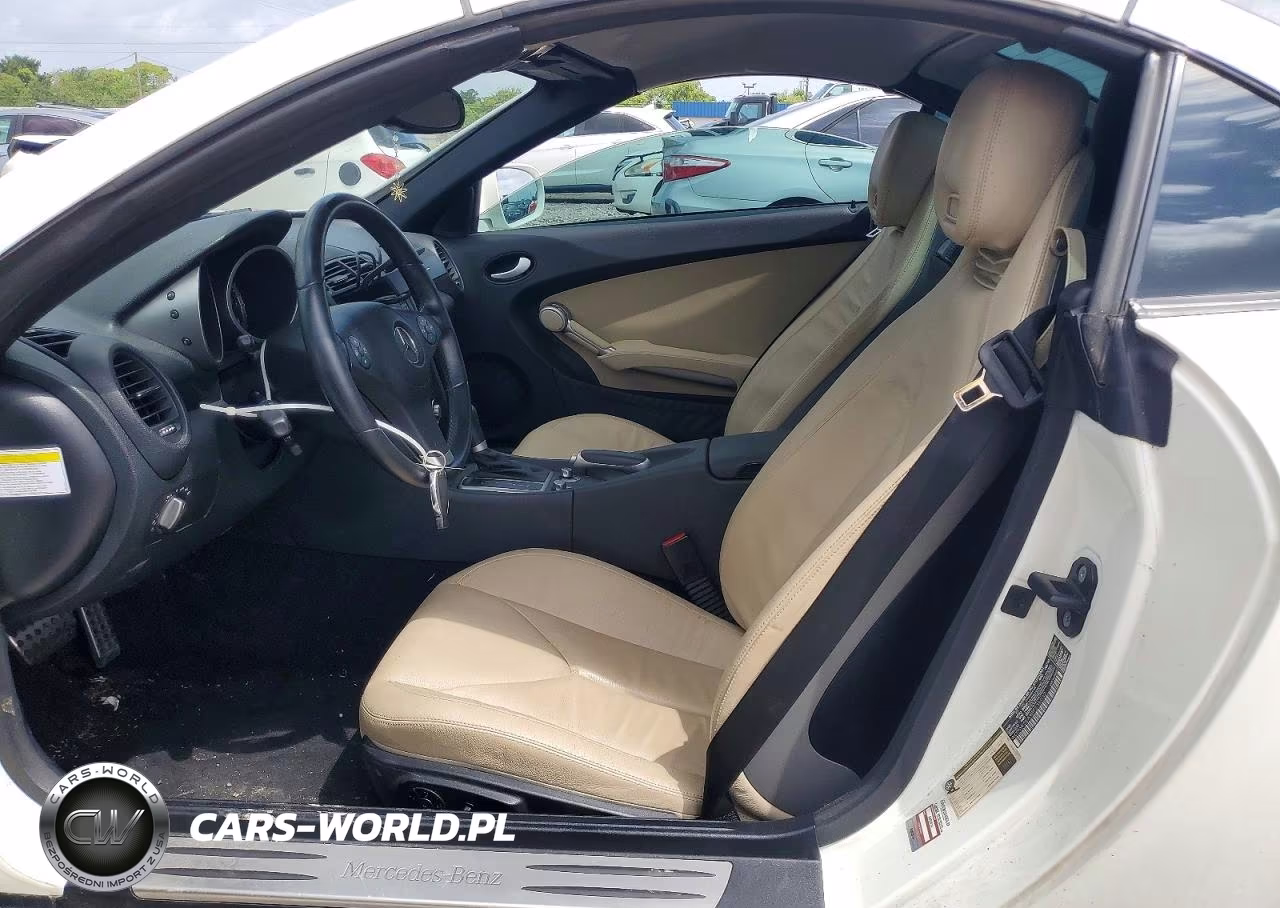2011 Mercedes-Benz Slk 300 VIN:WDBWK5EA9BF239032 - 7