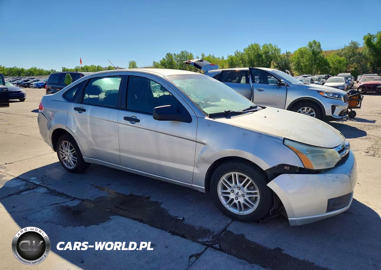 2009 Ford Focus Se VIN:1FAHP35N39W194303 - 4