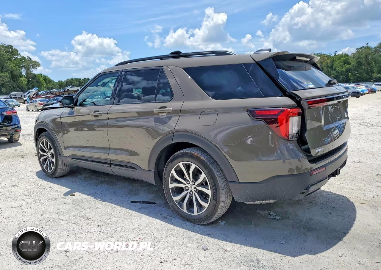 2026 Ford Explorer Platinum VIN:1FMUK8KH2TGB45044 - 2