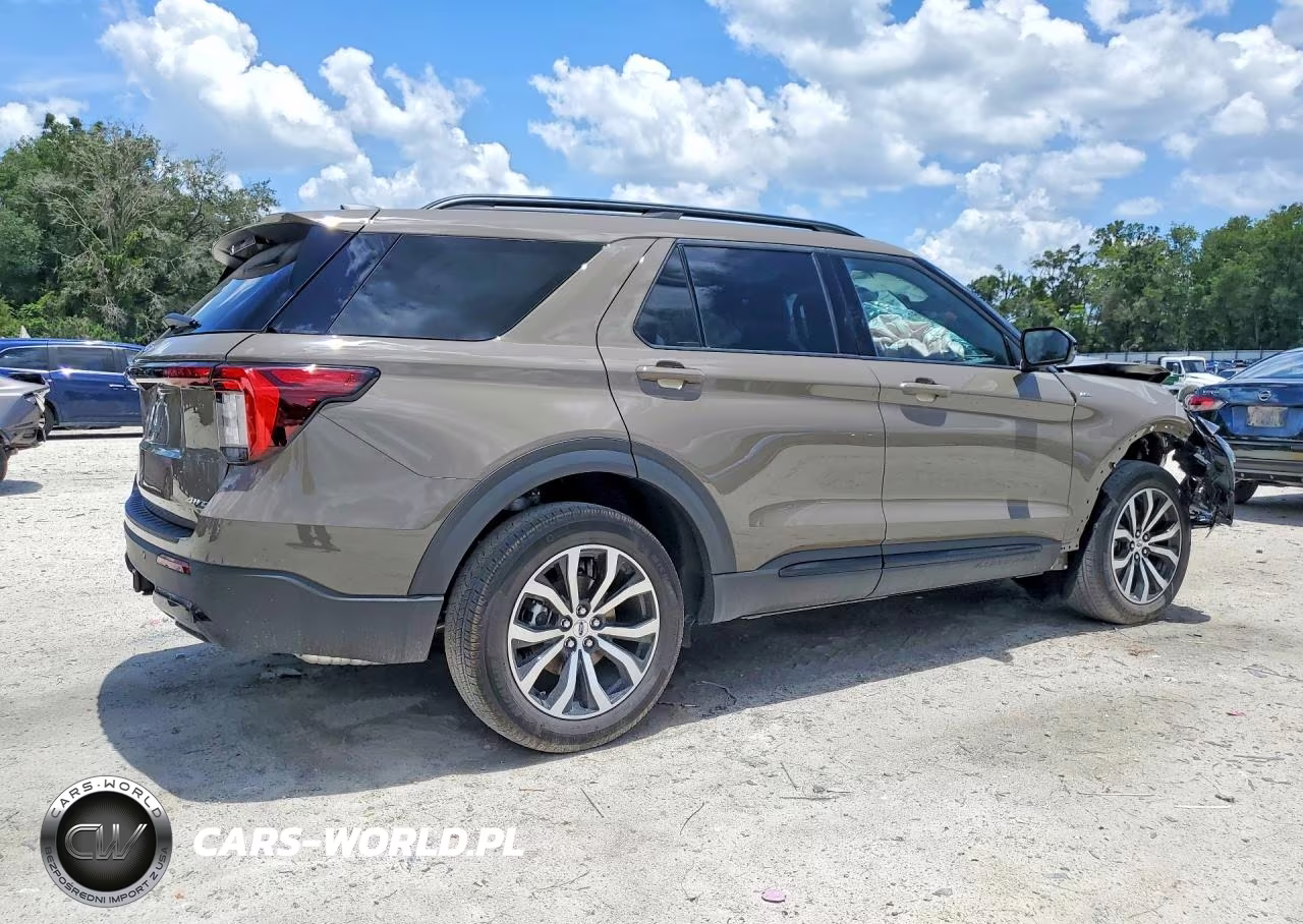 2026 Ford Explorer Platinum VIN:1FMUK8KH2TGB45044 - 3