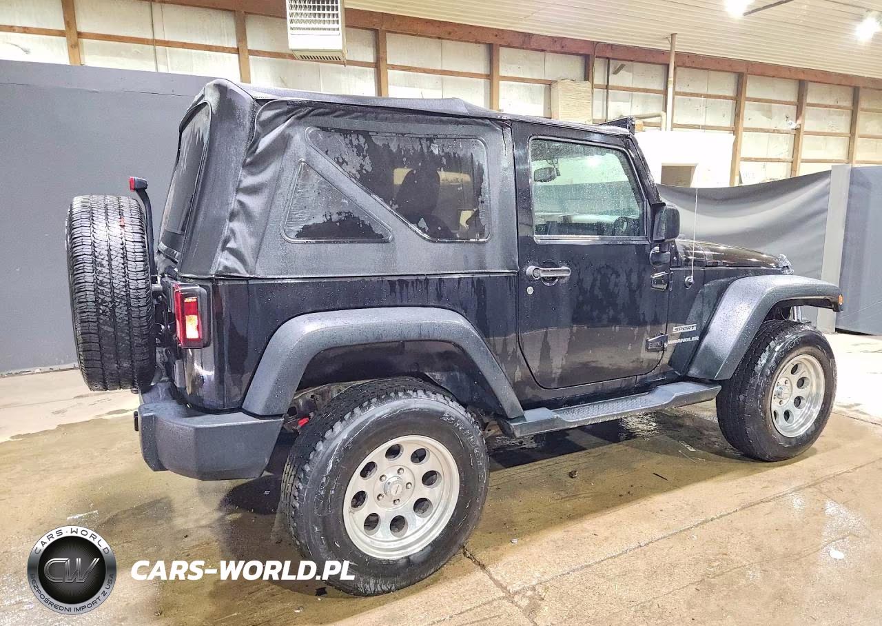 2015 Jeep Wrangler Sport VIN:1C4AJWAG7FL645493 - 3