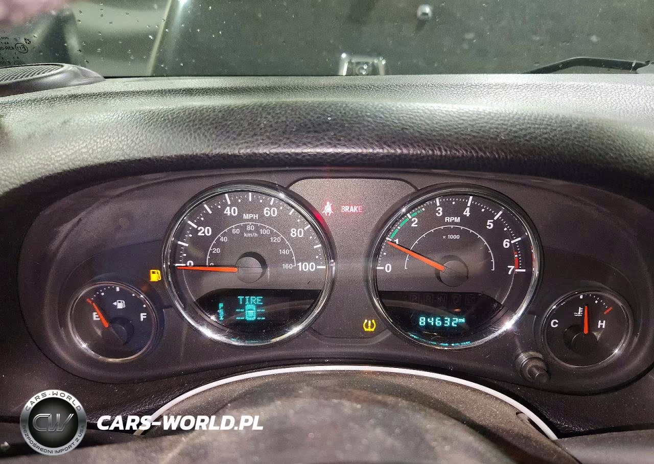 2015 Jeep Wrangler Sport VIN:1C4AJWAG7FL645493 - 9