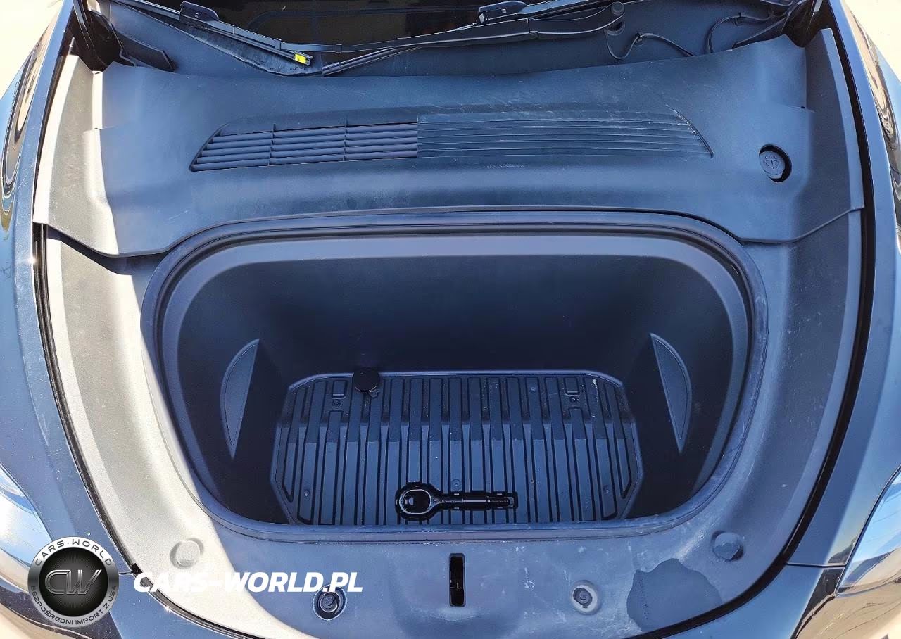 2021 Tesla Model Y VIN:5YJYGAEE3MF152175 - 11
