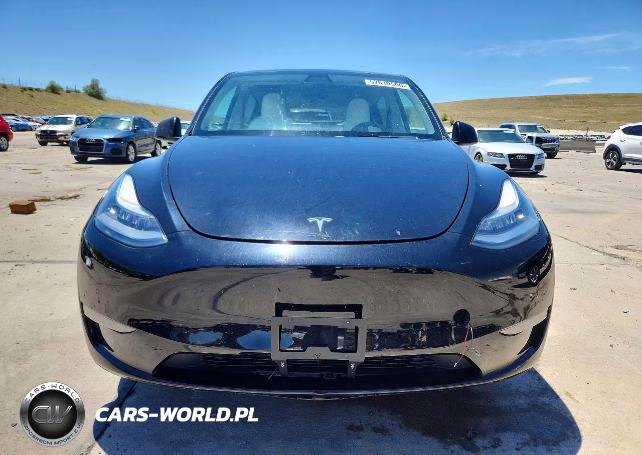 2021 Tesla Model Y VIN:5YJYGAEE3MF152175 - 5