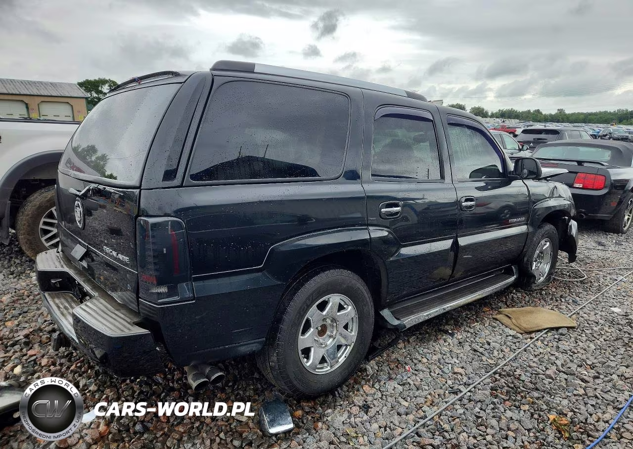 2004 Cadillac Escalade Luxury VIN:1GYEK63N14R174715 - 3