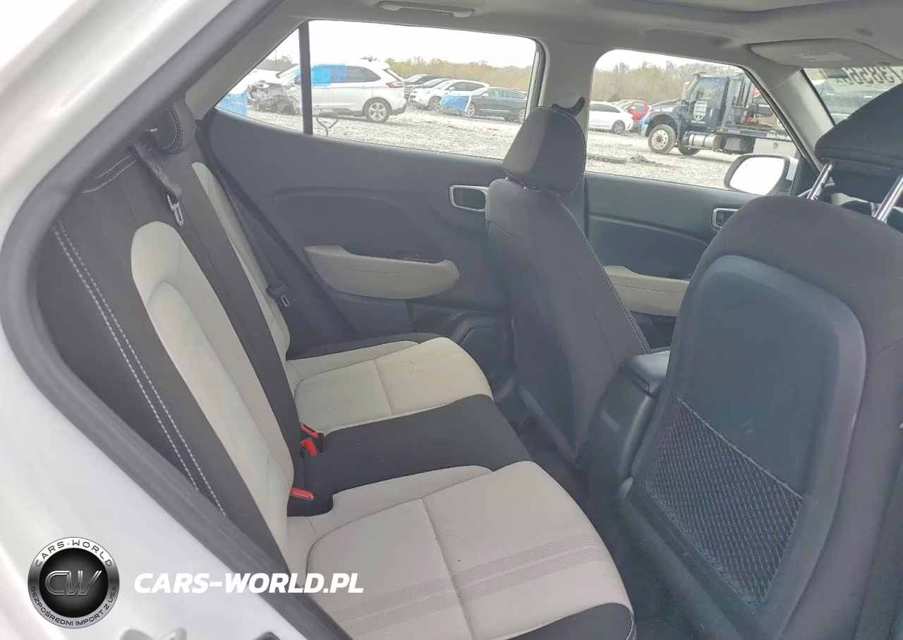 2023 Hyundai Venue Sel VIN:KMHRC8A3XPU252343 - 10