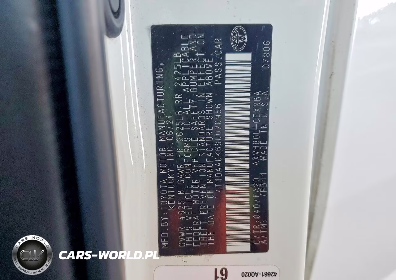 2025 Toyota Camry Le VIN:4T1DAACK6SU020956 - 13