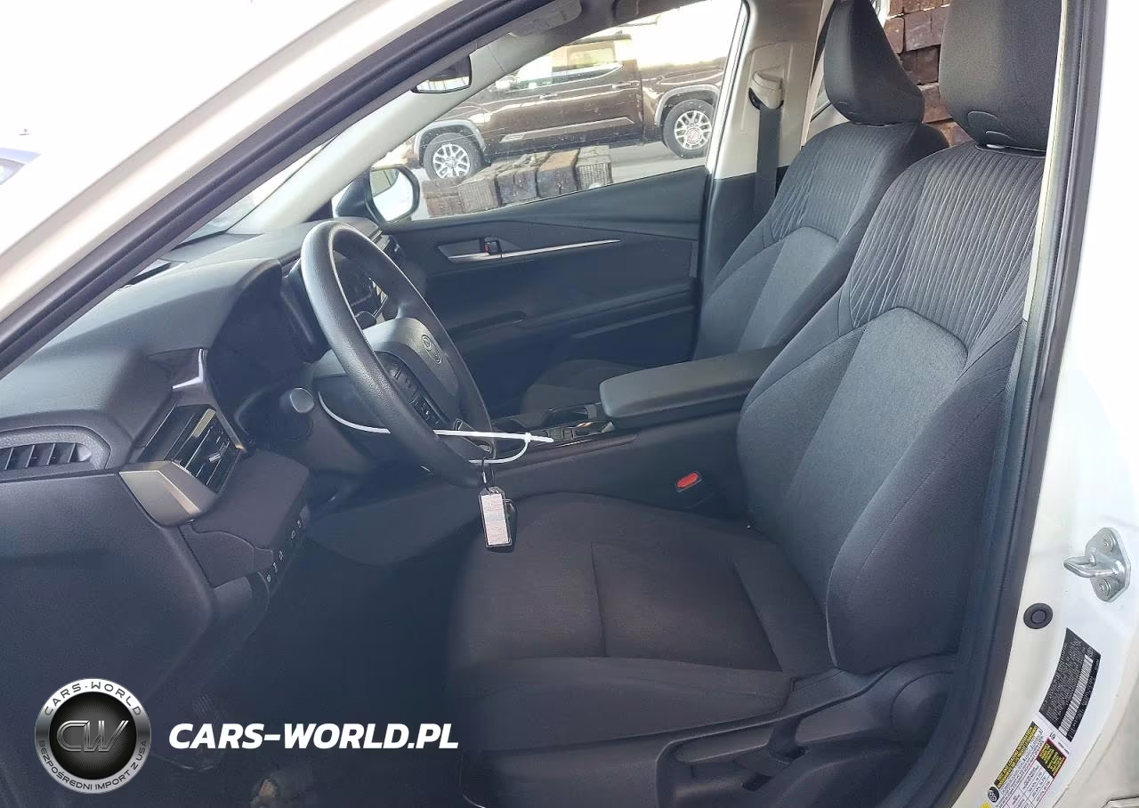 2025 Toyota Camry Le VIN:4T1DAACK6SU020956 - 7