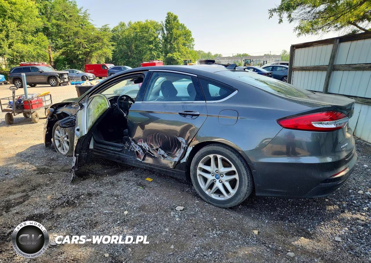 2020 Ford Fusion Se VIN:3FA6P0LU0LR159065 - 2