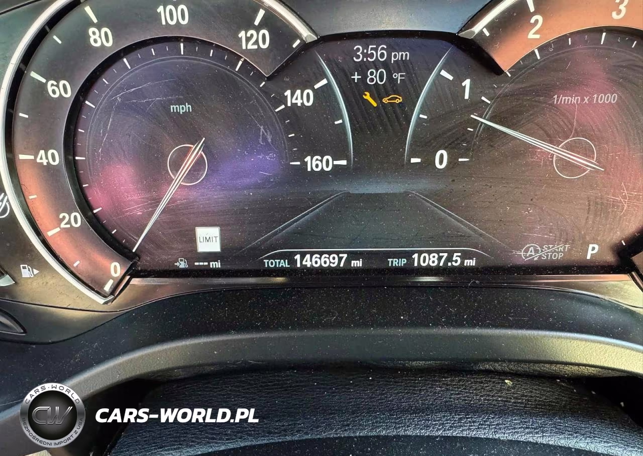 2018 BMW X3 xDrive30I VIN:5UXTR9C54JLC77153 - 11