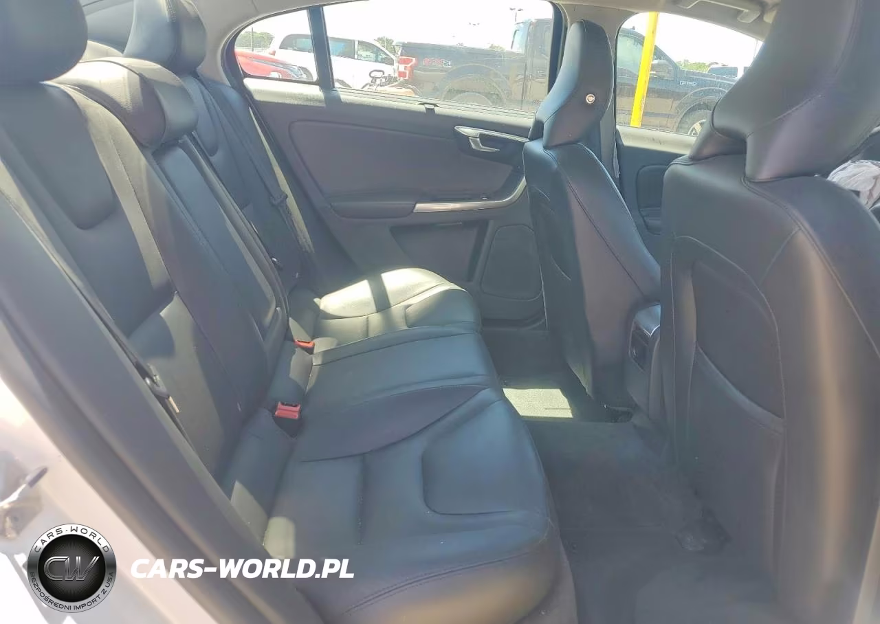 2018 Volvo S60 Inscription VIN:LYV402TK8JB190046 - 10