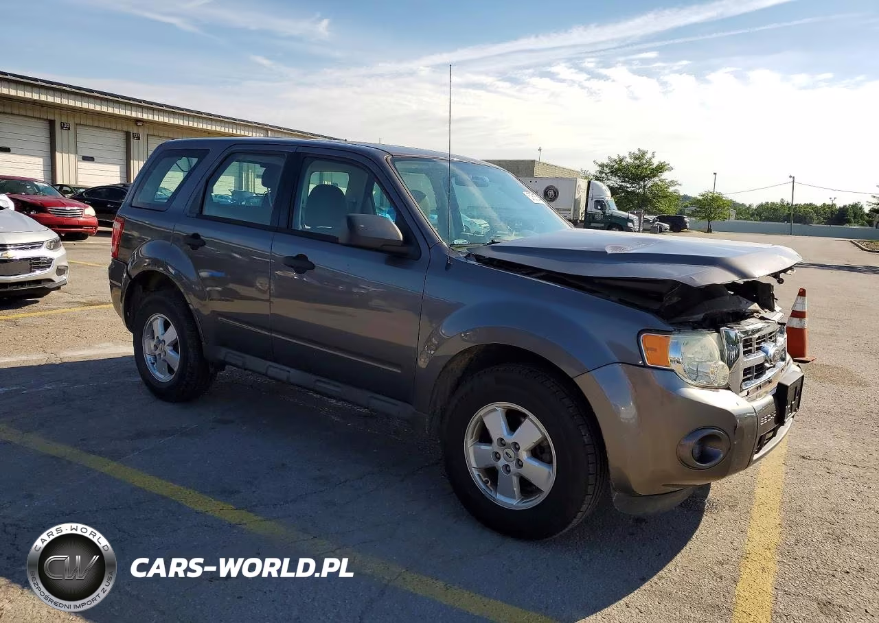 2012 Ford Escape Xls VIN:1FMCU9C74CKA84973 - 4