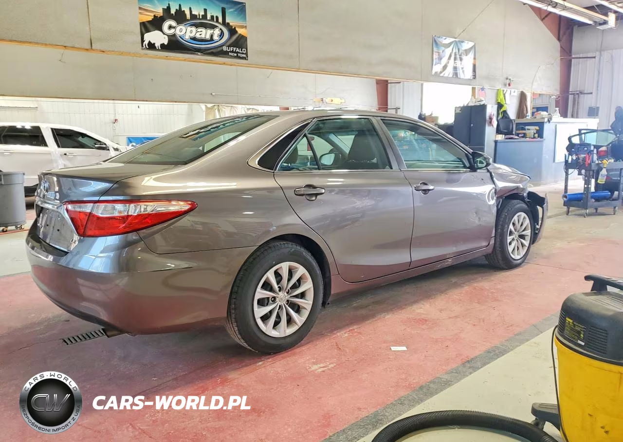 2015 Toyota Camry Le VIN:4T4BF1FK2FR465176 - 3