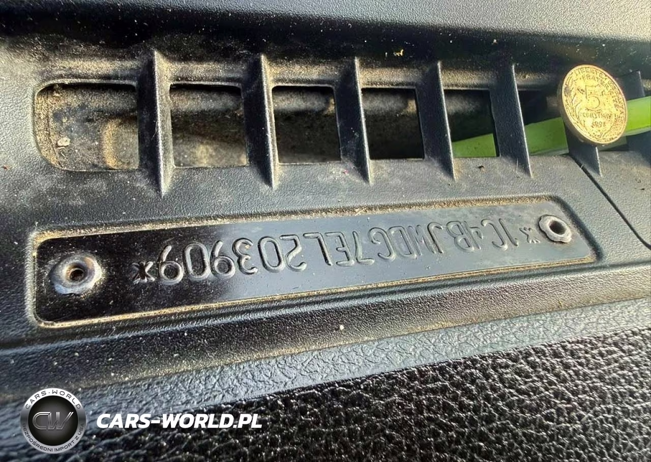2014 Jeep Wrangler Unlimited Sport VIN:1C4BJWDG7EL203909 - 10