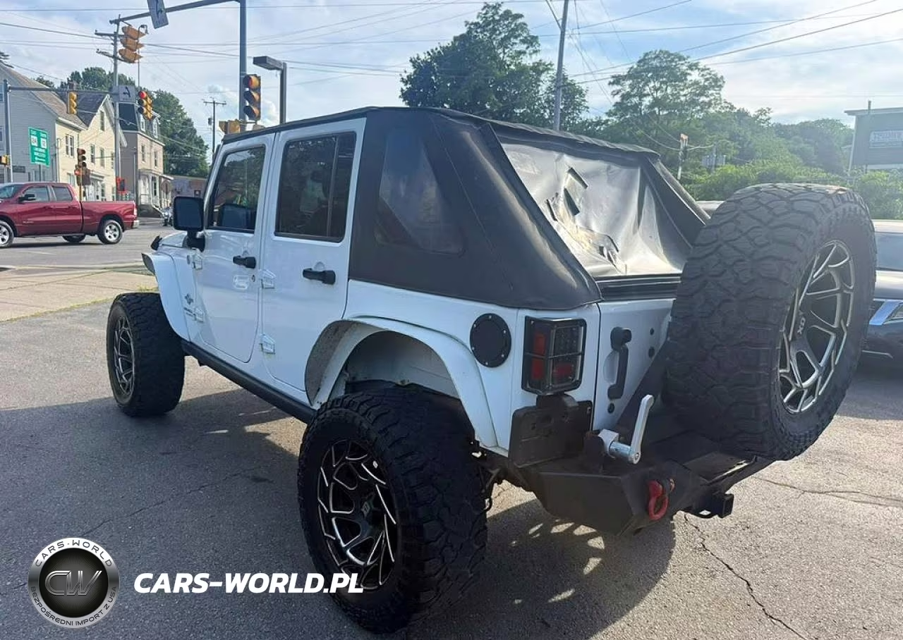 2014 Jeep Wrangler Unlimited Sport VIN:1C4BJWDG7EL203909 - 2