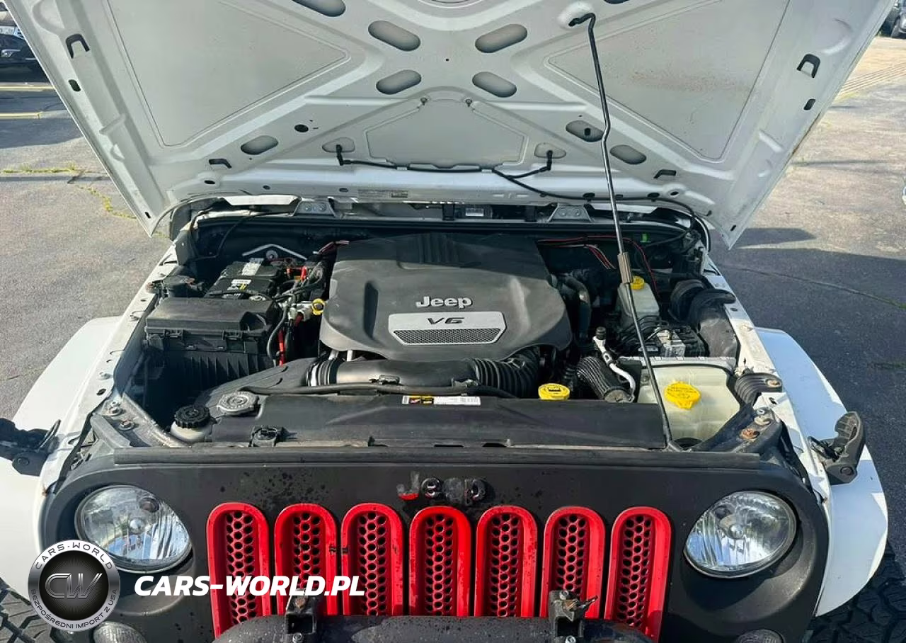2014 Jeep Wrangler Unlimited Sport VIN:1C4BJWDG7EL203909 - 8
