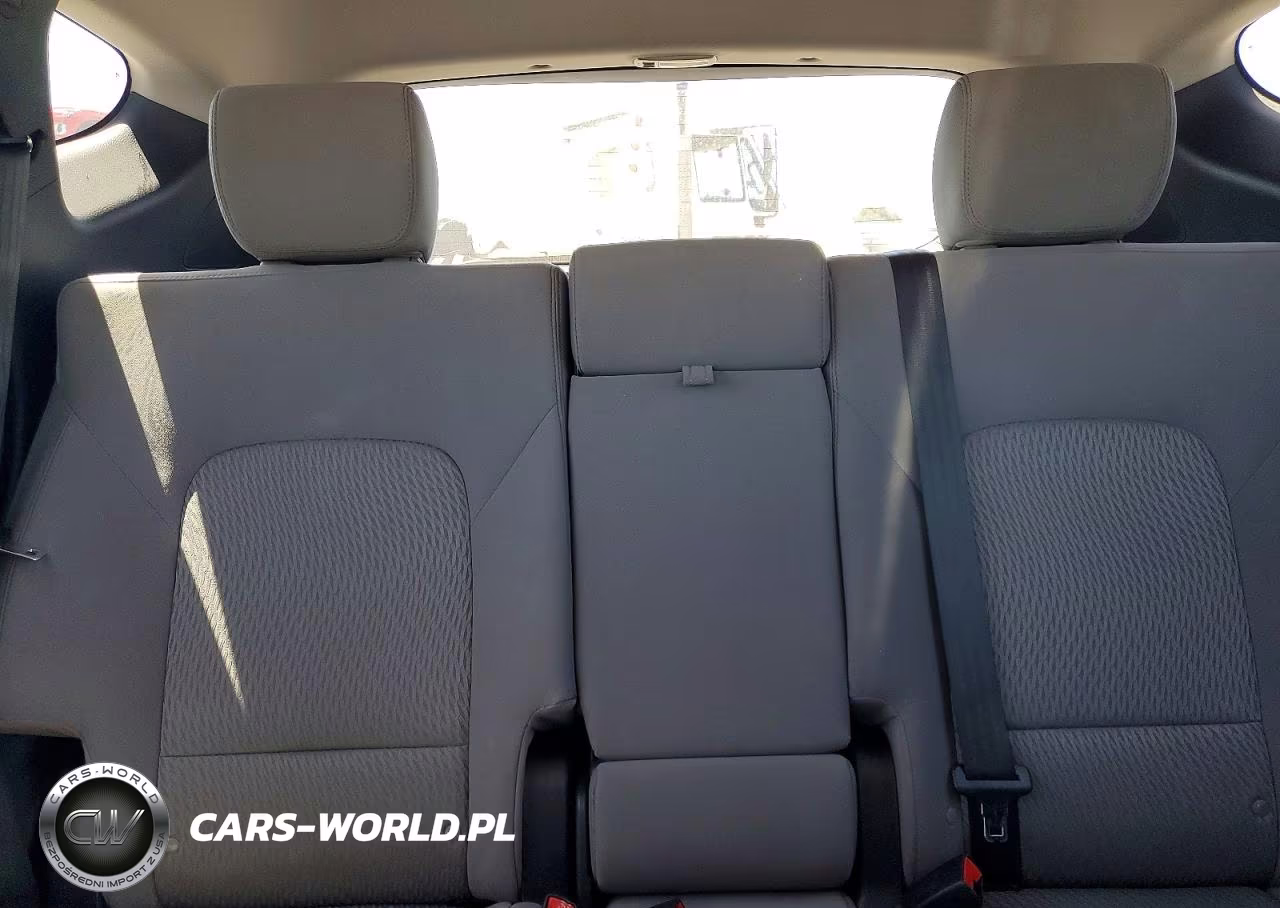 2018 Hyundai Santa Fe Sport 2.4L VIN:5NMZT3LB2JH071943 - 10