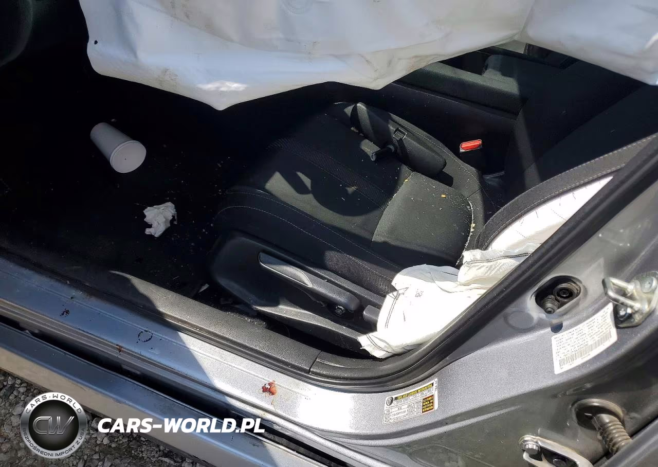 2018 Honda Civic Lx VIN:19XFC2F55JE042995 - 9