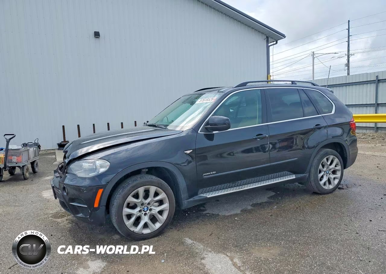 2013 BMW X5 xDrive35I – zdjęcie 1 z 13
