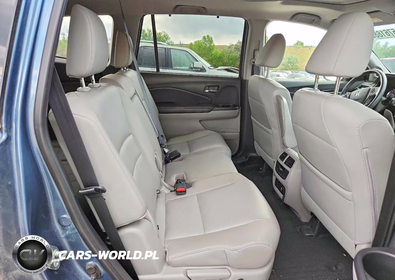 2017 Honda Pilot Touring VIN:5FNYF6H92HB065887 - 11