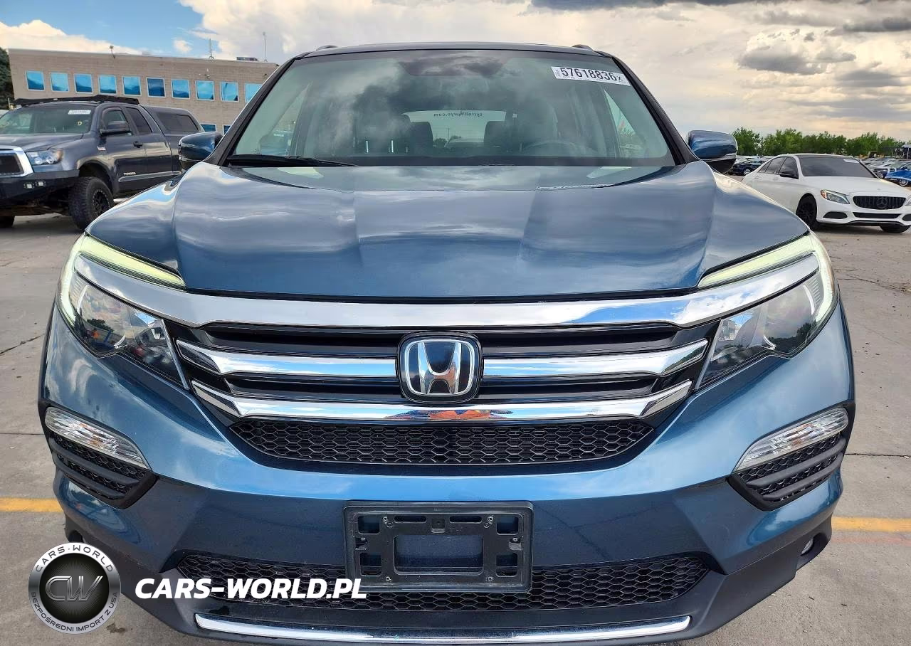 2017 Honda Pilot Touring VIN:5FNYF6H92HB065887 - 5