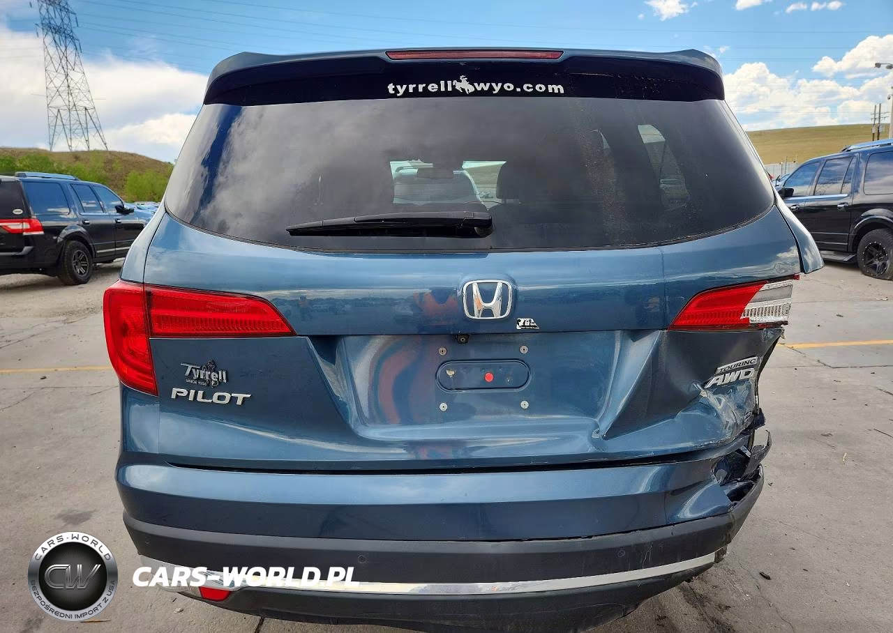 2017 Honda Pilot Touring VIN:5FNYF6H92HB065887 - 6