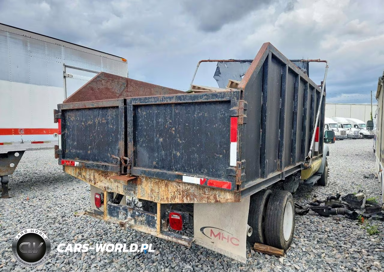 2011 Ford F550 Super Duty VIN:1FDUF5GT1BEC38034 - 4