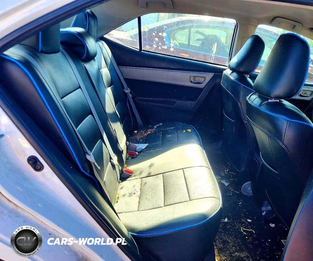 2015 Toyota Corolla Le VIN:5YFBURHE0FP245509 - 10