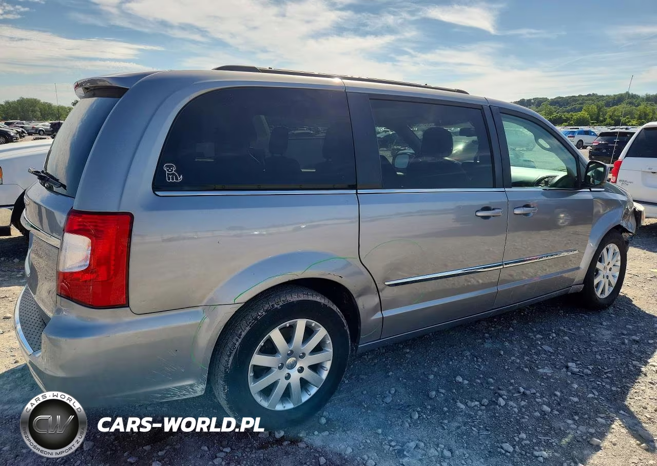 2016 Chrysler Town & Country Touring VIN:2C4RC1BG8GR205337 - 3