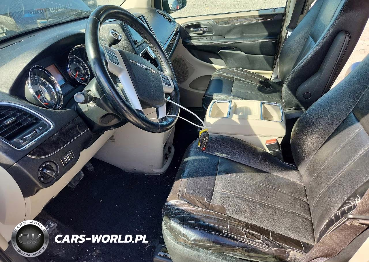 2016 Chrysler Town & Country Touring VIN:2C4RC1BG8GR205337 - 7