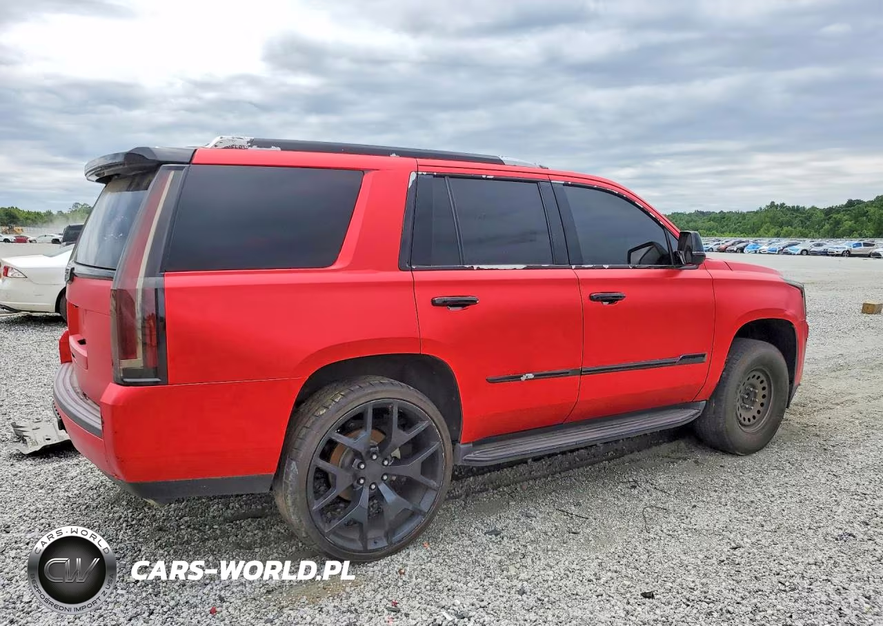 2017 Cadillac Escalade Luxury VIN:1GYS3BKJ7HR346548 - 3