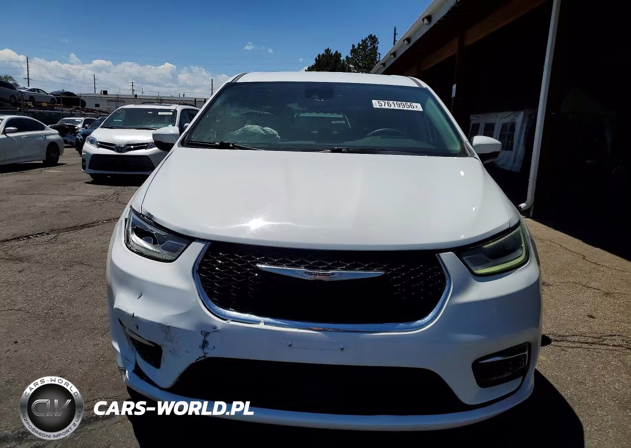 2023 Chrysler Pacifica Touring L VIN:2C4RC1BG2PR530596 - 5