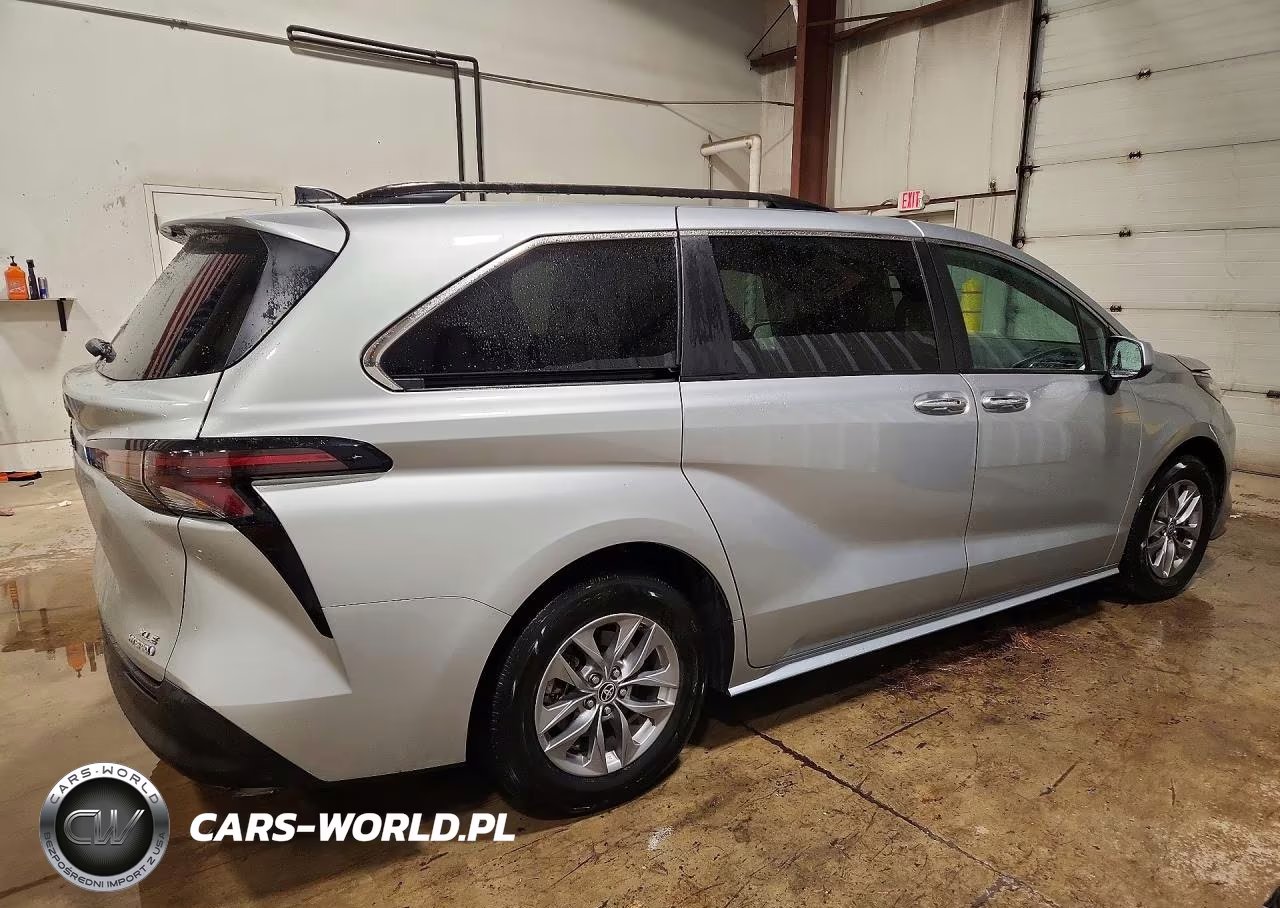 2023 Toyota Sienna Xle VIN:5TDYRKEC3PS153812 - 3