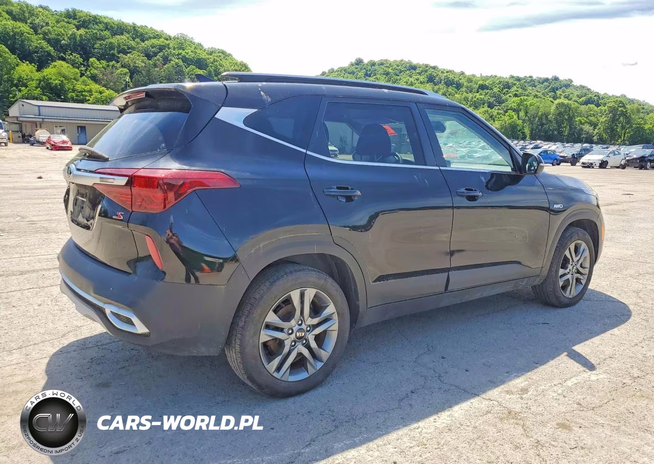 2021 Kia Seltos S VIN:KNDEUCAA1M7140977 - 3