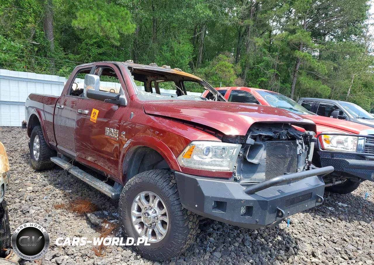 2018 Ram 3500 Laramie VIN:3C63R3EL6JG155342 - 4