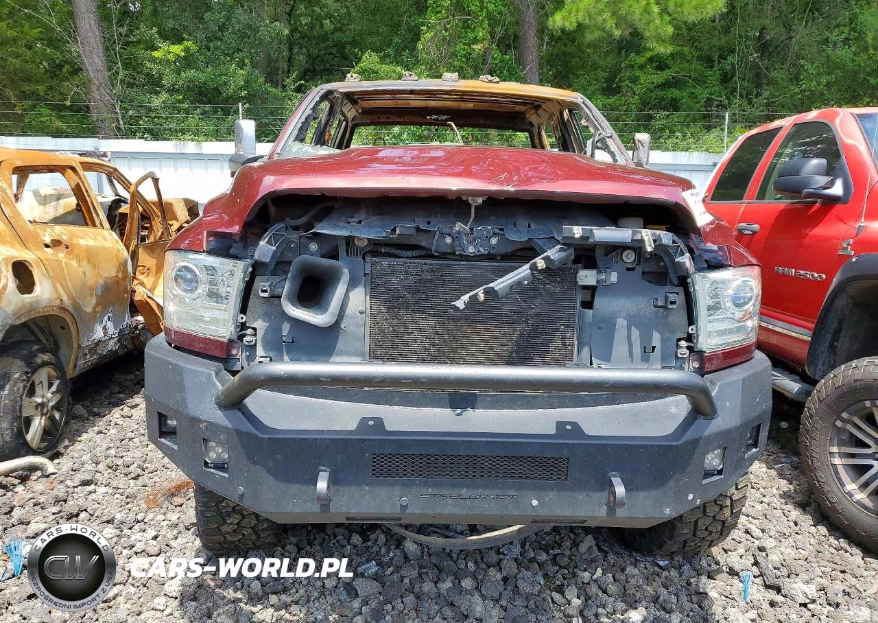 2018 Ram 3500 Laramie VIN:3C63R3EL6JG155342 - 5